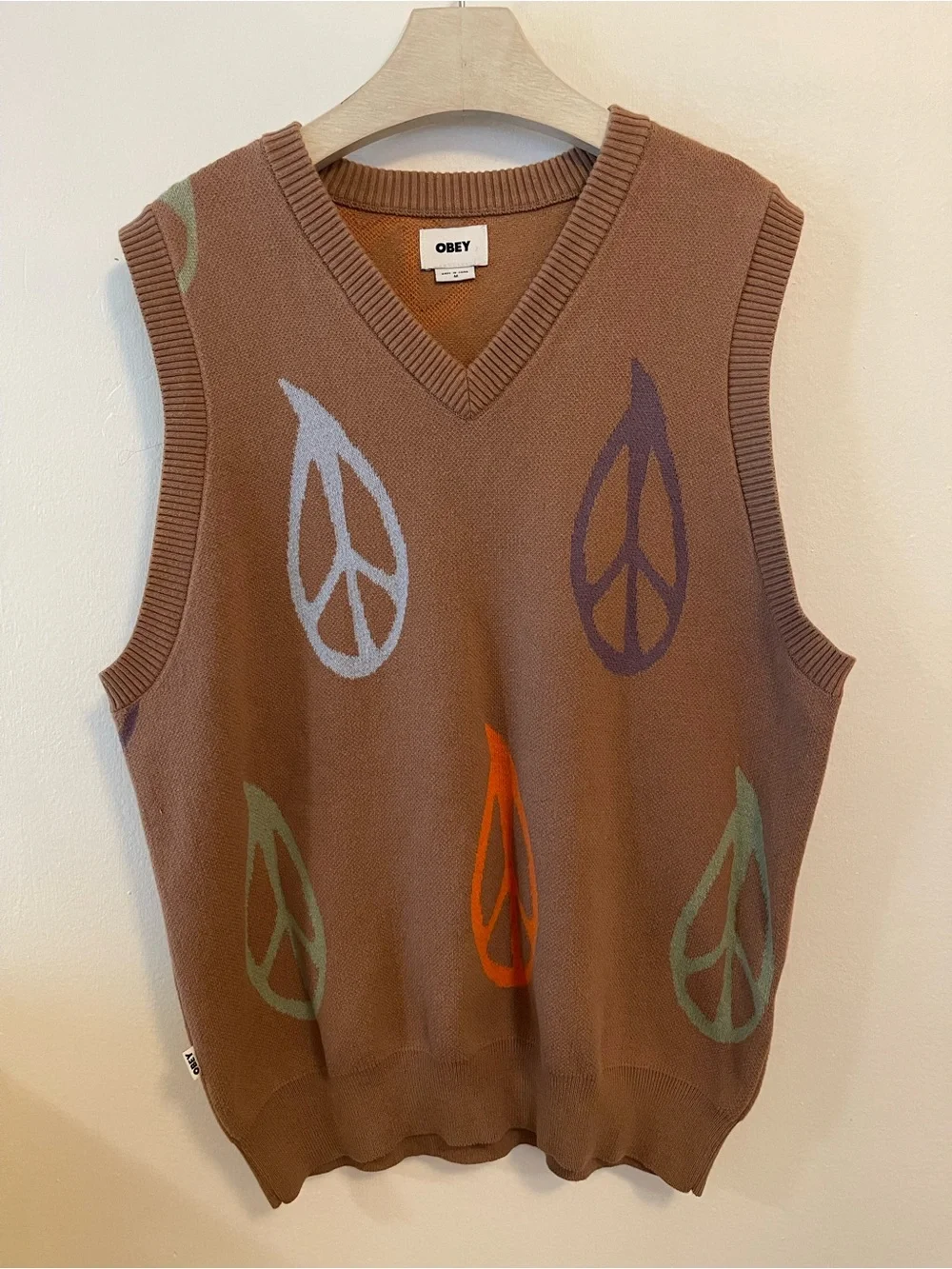Obey Sweater Vest Peaced Men’s Medium Brown Peace Signs Pullover